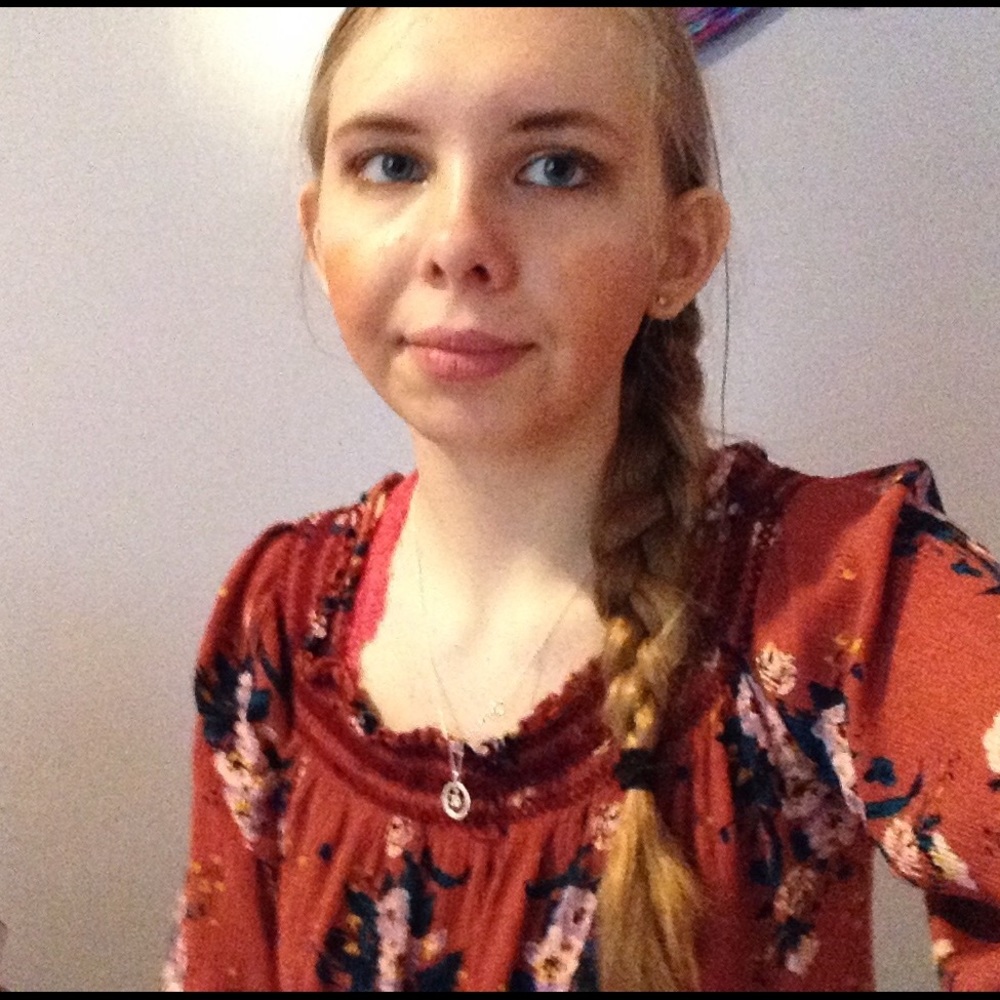 Meet your Posher, Angie